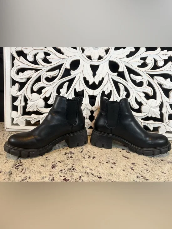 Steve Madden Black Lug Sole Hamlet Boots Size 8 - Picture 7 of 14